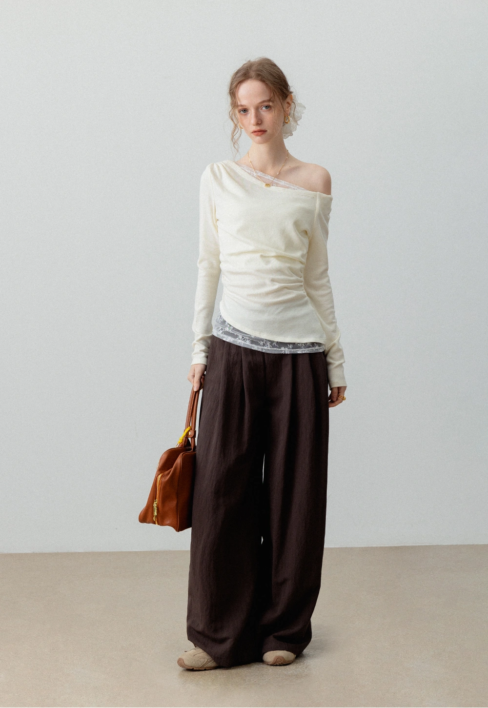 Chic Shoulder Elegance Top