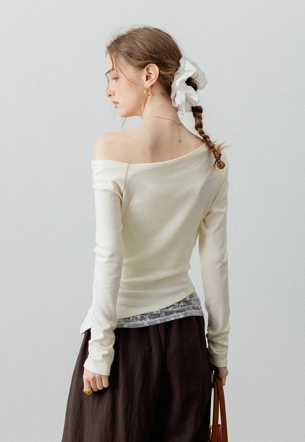 Chic Shoulder Elegance Top